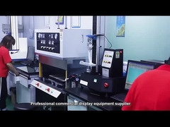 لوحة سوداء ذات شاشة لمسة تفاعلية مثبتة على الحائط